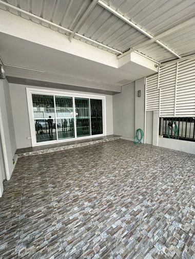 ให้เช่าทาวน์โฮม 3 ห้องนอน 200 ตร.ม. 22 ตร.ว. ชวนชื่น โมดัส วิภาวดี