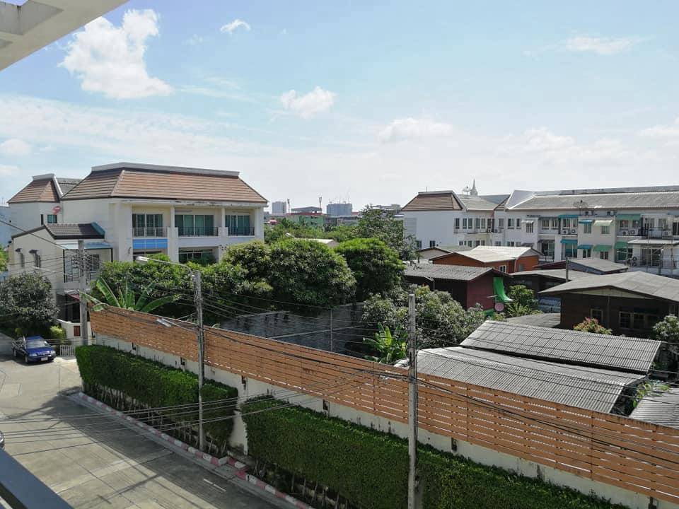 รูป บ้านว่าง มาใหม่ !!   ให้เช่า ทาวน์โฮม บ้านกลางเมือง สาทร-ตากสิน 1 หลังมุม หน้าบ้านไม่ชนใคร ส่วนตัวมากกก  ขาเข้าสาทร ใกล้BTSวุฒากาศ เพียง 200 เมตร - รูปที่ 5/15