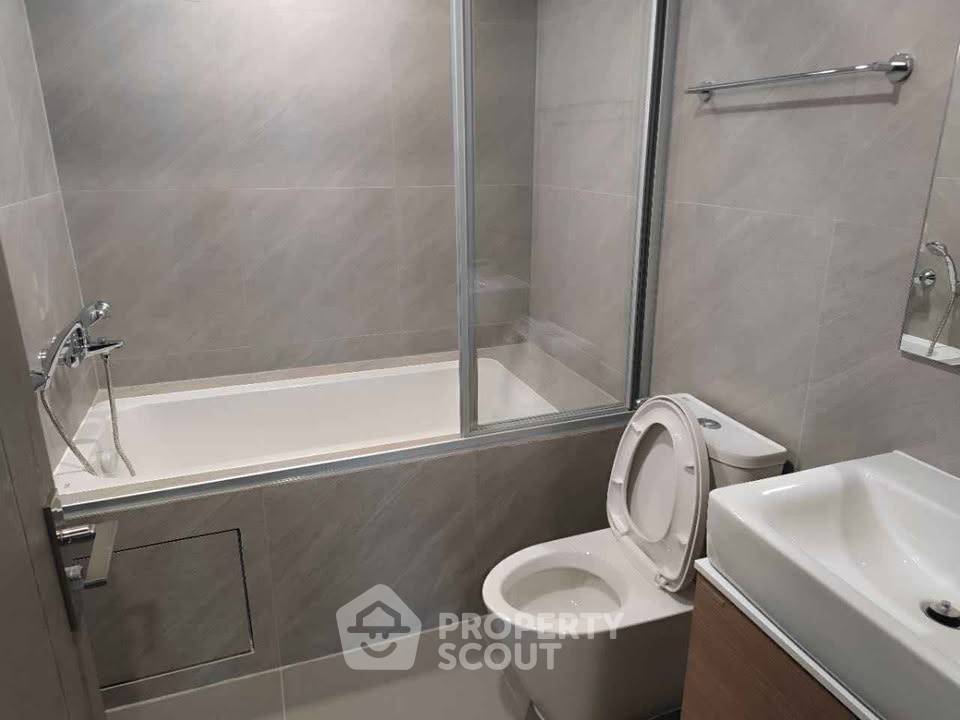 picture 29th-Floor 2-BR IDEO Sukhumvit - Rama 4 Near BTS Phra Khanong (ID 3342175) - 10/18