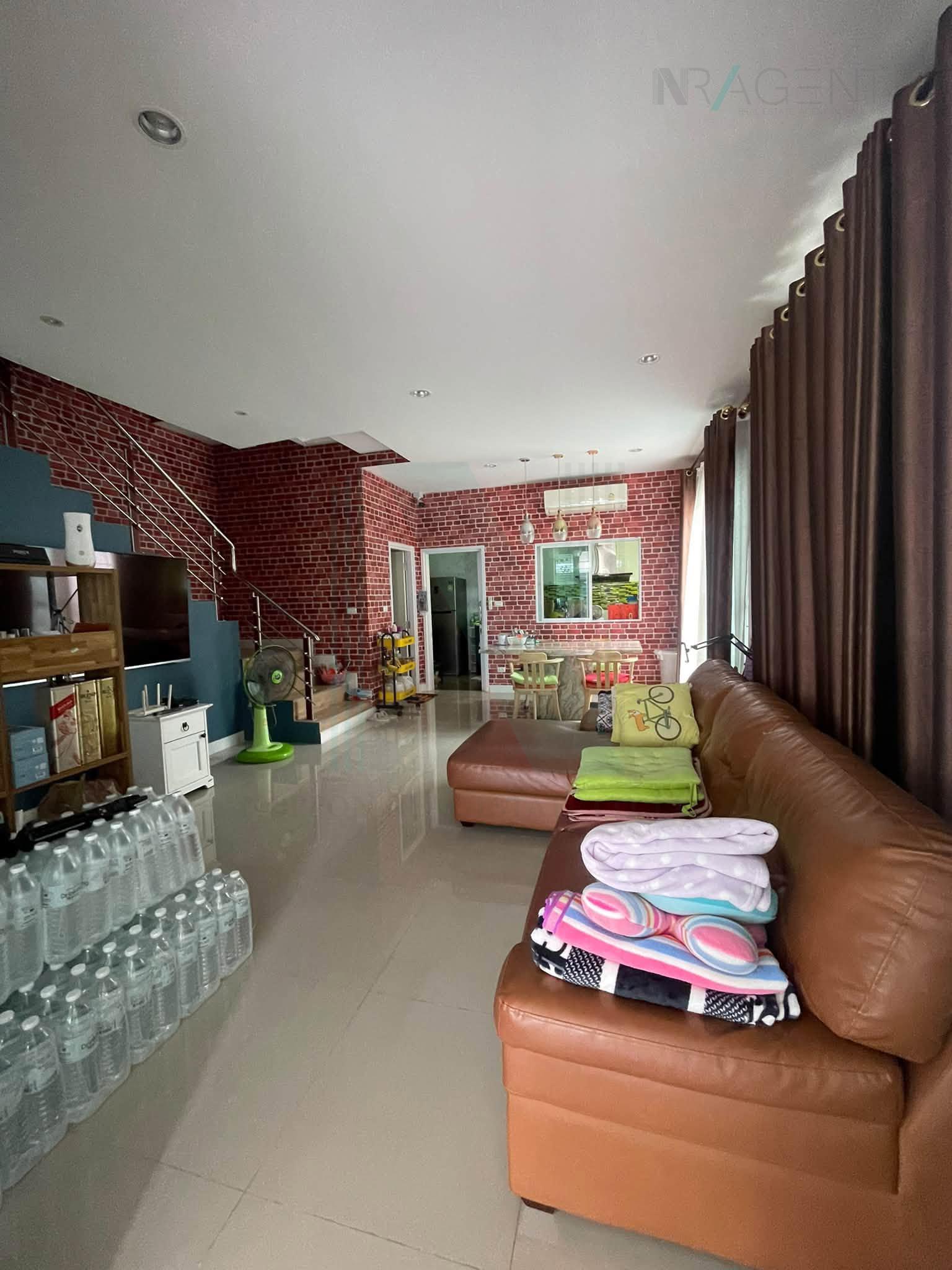 ขายทาวน์โฮม 3 ห้องนอน 110 ตร.ม. 32.6 ตร.ว. เดอะ มิราเคิล พลัส เพชรเกษม 63 โครงการ 2