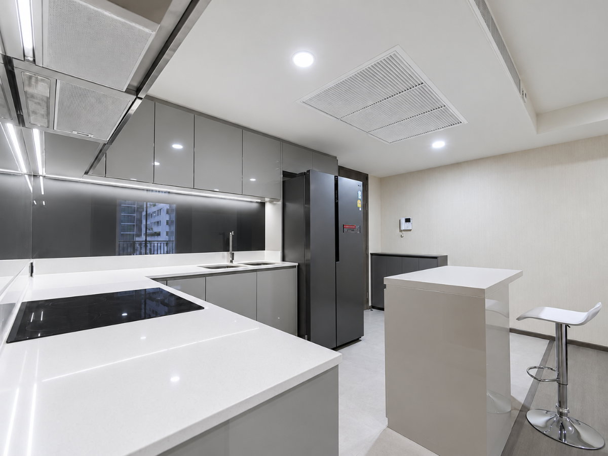 รูป ห้เช่า Klass Sarasin-Rajdamri ตรงข้ามสวนลุมพินี 2 ห้องนอน 83 ตร.ม. ชั้น 7 ค่าเช่า 55,000 บาท/เดือน - รูปที่ 8/14
