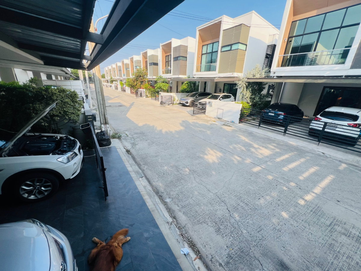 picture Corner Plot House for Sale – Motto Project, Move-in Ready, Near Expressway with Dual Access Points    - 22/22