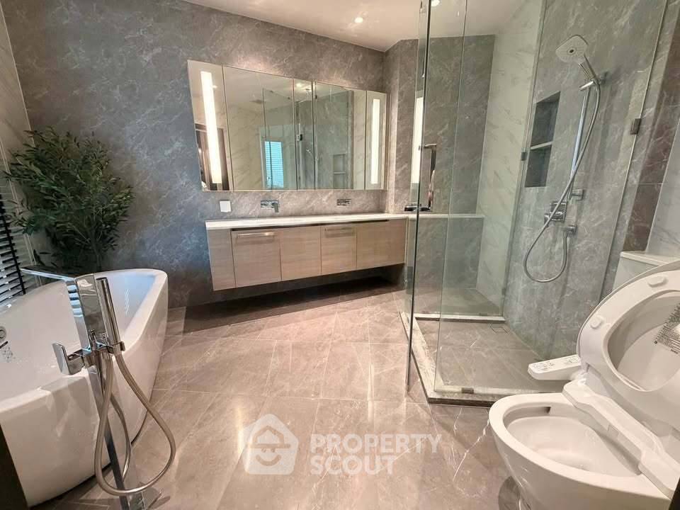 picture 15th-Floor 1-BR The Crest Park Residences Near MRT Phahon Yothin (ID 3362707) - 2/9
