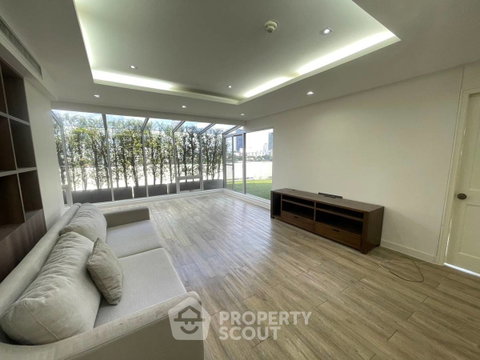 คอนโด 5-ห้องนอน ที่ บ้าน สุขุมวิท ใกล้ BTS ทองหล่อ (ID 2093824)