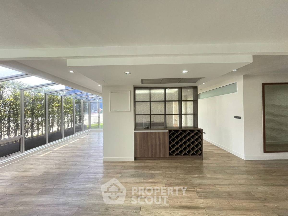 รูป คอนโด 5-ห้องนอน ที่ บ้าน สุขุมวิท ใกล้ BTS ทองหล่อ (ID 2093824) - รูปที่ 36/49