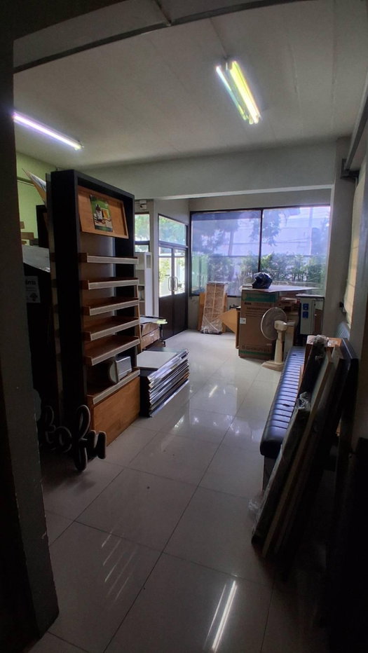 รูป ขายโกดังพร้อมสำนักงาน 4 ชั้น แบริ่ง 31 สุขุมวิท 107 พื้นที่ 1,168 ตร.ม. พร้อมเฟอร์นิเจอร์ครบ - รูปที่ 18/19