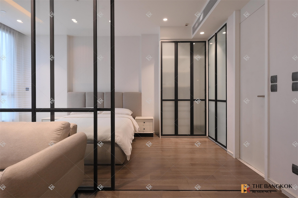 picture Condo with the Best Location Muniq Sukhumvit 23 near MRT Sukhumvit Station - 10/10