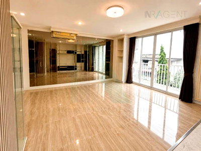 Condos for sale : For Sell Condo TOWN SUKHUMVIT 71 Building 1, Floor 4,2 bed room, Room size 61 sqm