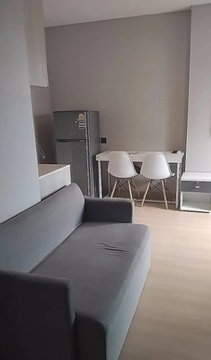 For Rent: Lumpini Park Phahon 32 Condo, 24 sq.m., 7th Floor â Only 10,500 Baht