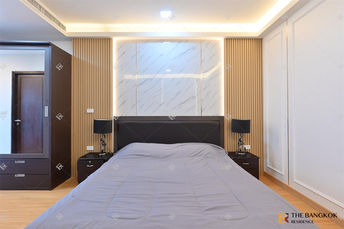 Fits All Lifestyles Noble Ora Thonglor