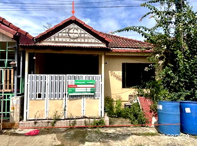 Townhouses for sale Thanyarat School : TOWN HOUSE 18 Sq.w. Lam Luk Ka Pathumthani for 750,000