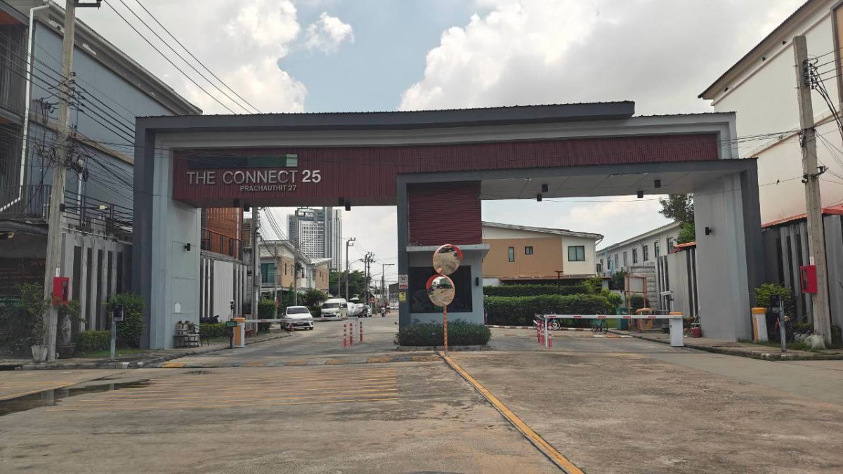 รูป ขายทาวน์โฮมแปลงพิเศษ ติดสวน เหมือนบ้านแฝด | The Connect 25 ประชาอุทิศ 27 - รูปที่ 1/38