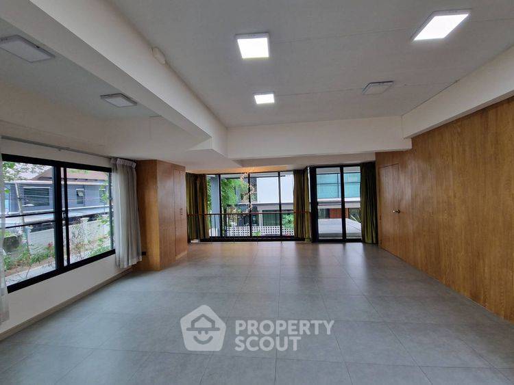 picture 2-BR Townhouse in San Phisuea (ID 3363020) - 3/13