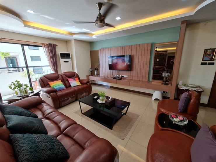 picture Spacious 3-Bedroom Condo 211 Sq.m. | Casa Viva Ekamai 12  - 1/30