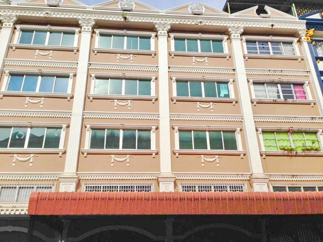 รูป หนองจอก ปั๊มน้ำมันบางจาก  อาคารพาณิชย์ 4 ชั้น 3 นอน ตลาดสดสี่แยกลำผักชี 250 ม.2 น้ำ 19 ตร.วา.300 ตร.ม.ทำเลสุวินทวงศ์ - รูปที่ 2/8