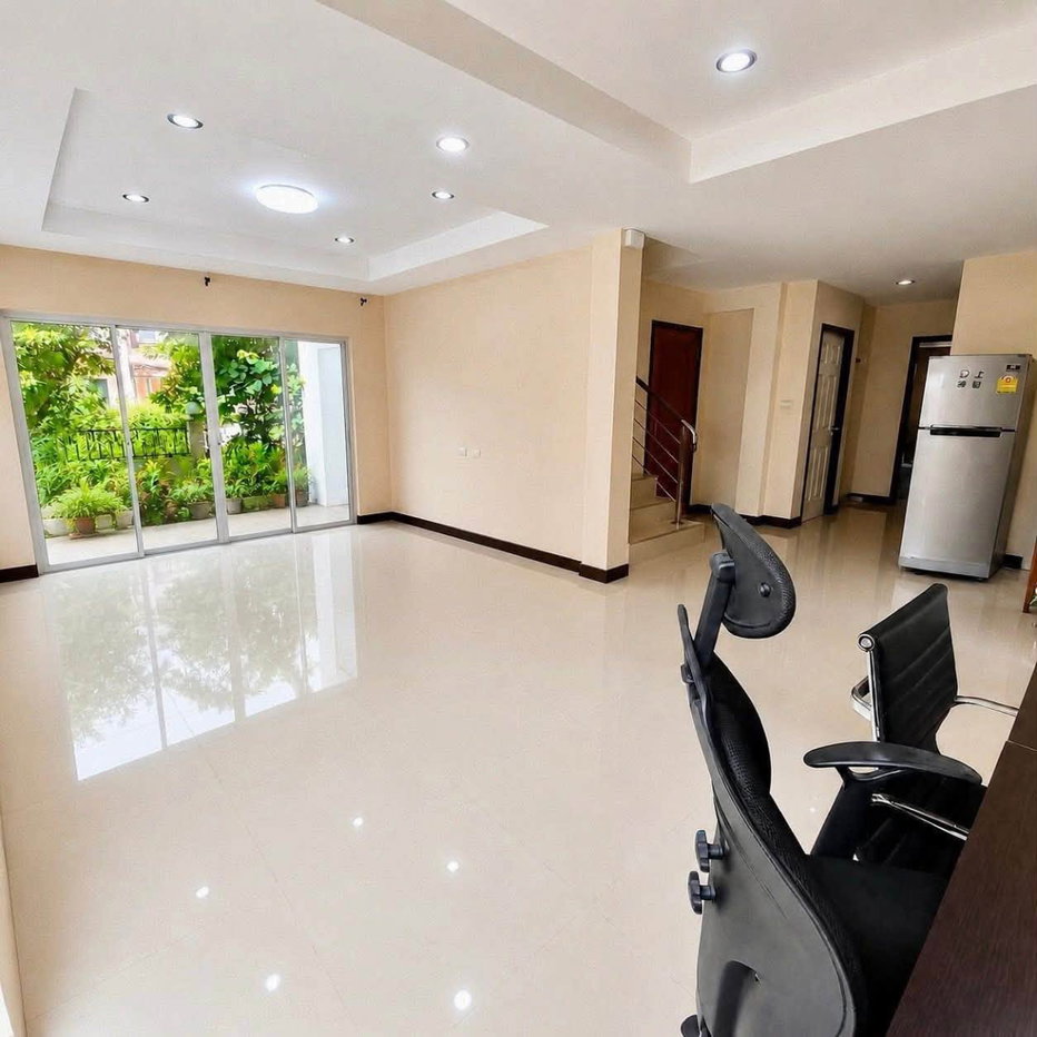 picture (Owner) 3-Bedroom House for Rent | Move-in Ready - 3/8