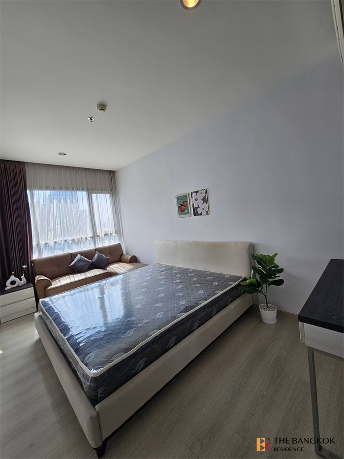 picture Life Ratchadapisek Move-in Ready, Just Bring Your Stuff near MRT Huai Khwang Station - 5/10
