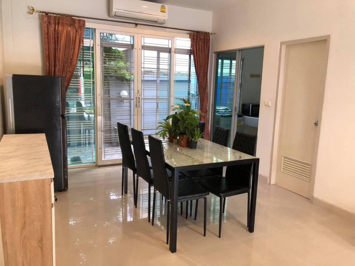 รูป บ้านว่าง มาใหม่ !!   ให้เช่า ทาวน์โฮม บ้านกลางเมือง สาทร-ตากสิน 1 หลังมุม หน้าบ้านไม่ชนใคร ส่วนตัวมากกก  ขาเข้าสาทร ใกล้BTSวุฒากาศ เพียง 200 เมตร - รูปที่ 7/15