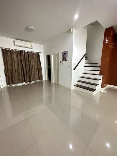 ให้เช่าทาวน์โฮม 3 ห้องนอน 200 ตร.ม. 22 ตร.ว. ชวนชื่น โมดัส วิภาวดี