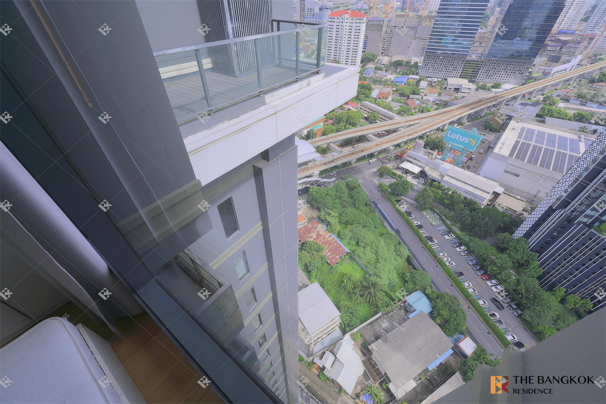 picture M Ladprao near BTS Ha Yaek Lat Phrao Condo with the Best Location - 2/10