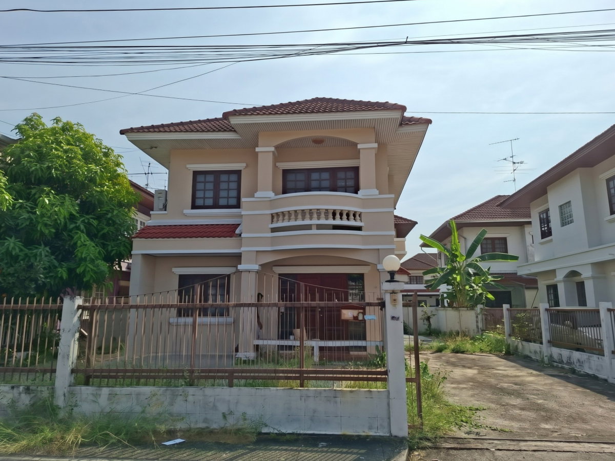 ให้เช่า บ้านเดี่ยว 2 ชั้น หมู่บ้าน มณียา มาสเตอร์พีซ รัตนาธิเบศร์ 50 ตรว 3 นอน 2 น้ำ เพียง 15000 บาท