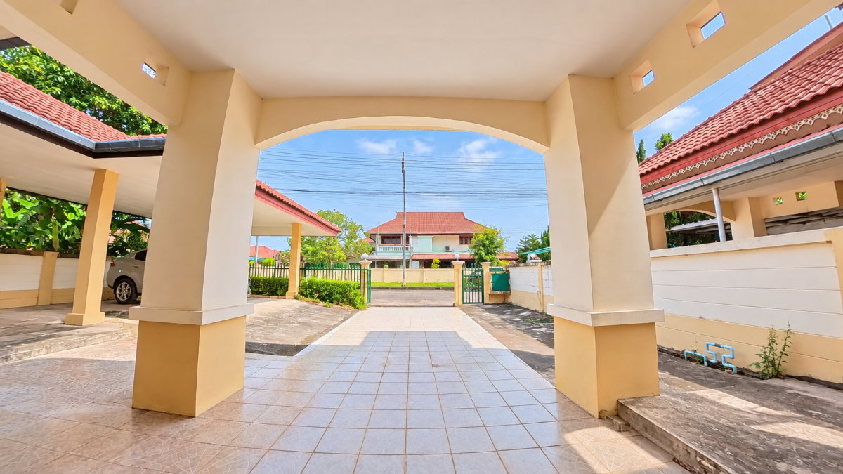 รูป 🏙️ ขายด่วน! บ้านแปลงใหญ่ 81 ตร.ว. | 3 ห้องนอน 3 ห้องน้ำ โครงการรุ่งอรุณ 3 หางดง เชียงใหม่ ทำเลดี 📞 080-1285266 - รูปที่ 4/21