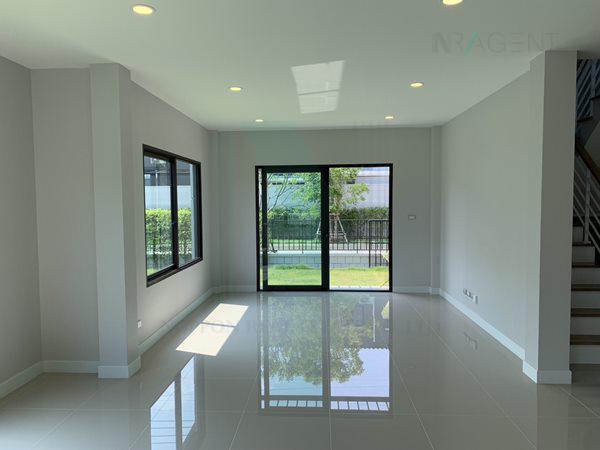 รูป 📌 ขายบ้านเดี่ยว โครงการ เซนโทร บางนา กม.7 2 ชั้น 4 ห้องนอน 4 ห้องน้ำ - รูปที่ 4/8