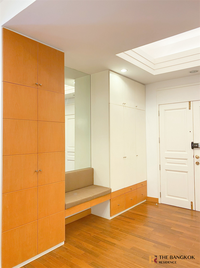 picture Convenient Travel, Great Value per Square Meter Grand Langsuan near BTS Ratchadamri - 2/10