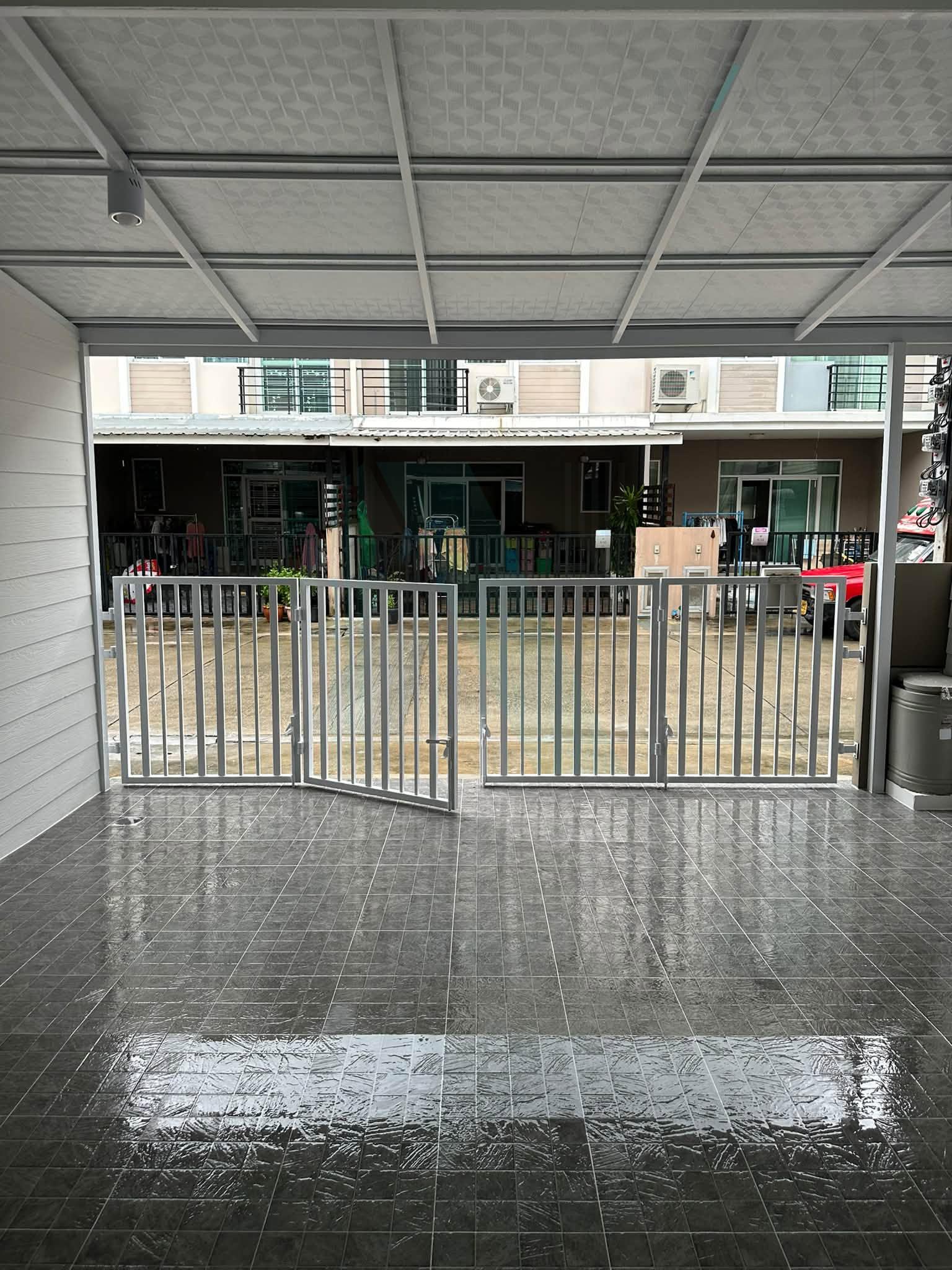 4-bed townhouse for sale, 100 sqm, 21.4 sq wah, Gusto Suksawat 26-2