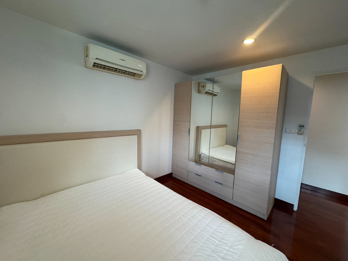 รูป ให้เช่า เออบานา สุขุมวิท 15  อาคาร 8 ชั้น  ชั้น 7    120 ตรว 2 นอน 2 นํ้า  มีที่จอดรถส่วนตัว พร้อมเฟอร์ - รูปที่ 7/11