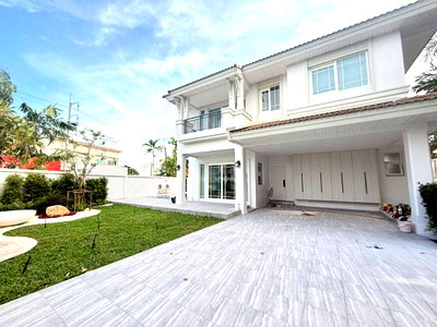 Houses for rent Phuket : Land & House Chalong Park | 3BR Private Pool House | 95,000 THB/Month