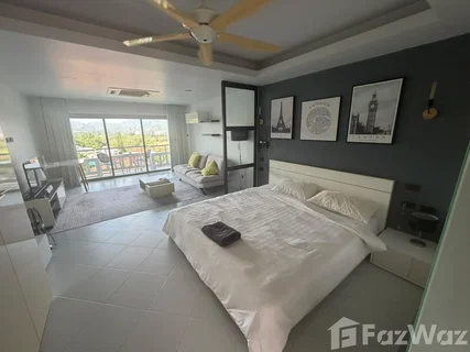 Spacious Renovated 48 sqm Studio with Stunning Golf View 6830966