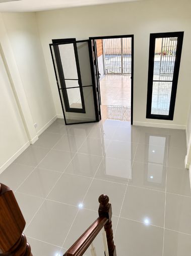 2-bed townhouse for sale, 116 sqm, 15 sq wah, Huai Khwang