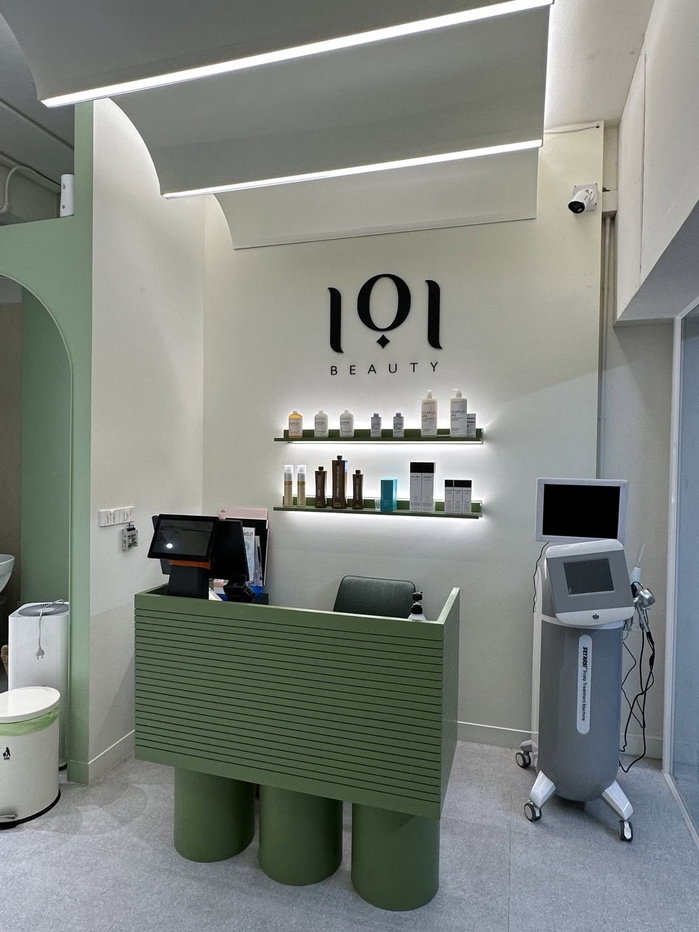 picture Urgent Lease/Takeover! Minimalist-style hair salon + nail zone near BTS On Nut - 1/25