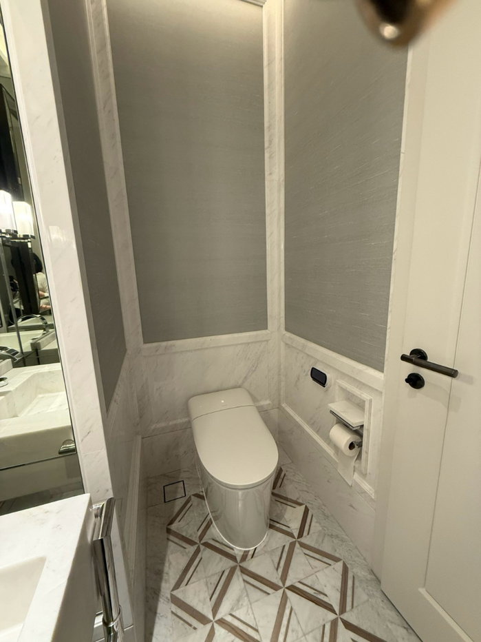 picture 【For Sales】✨ ONE89 Wireless ✨  2Bedroom • 151 sqm • 35th Floor - 17/22
