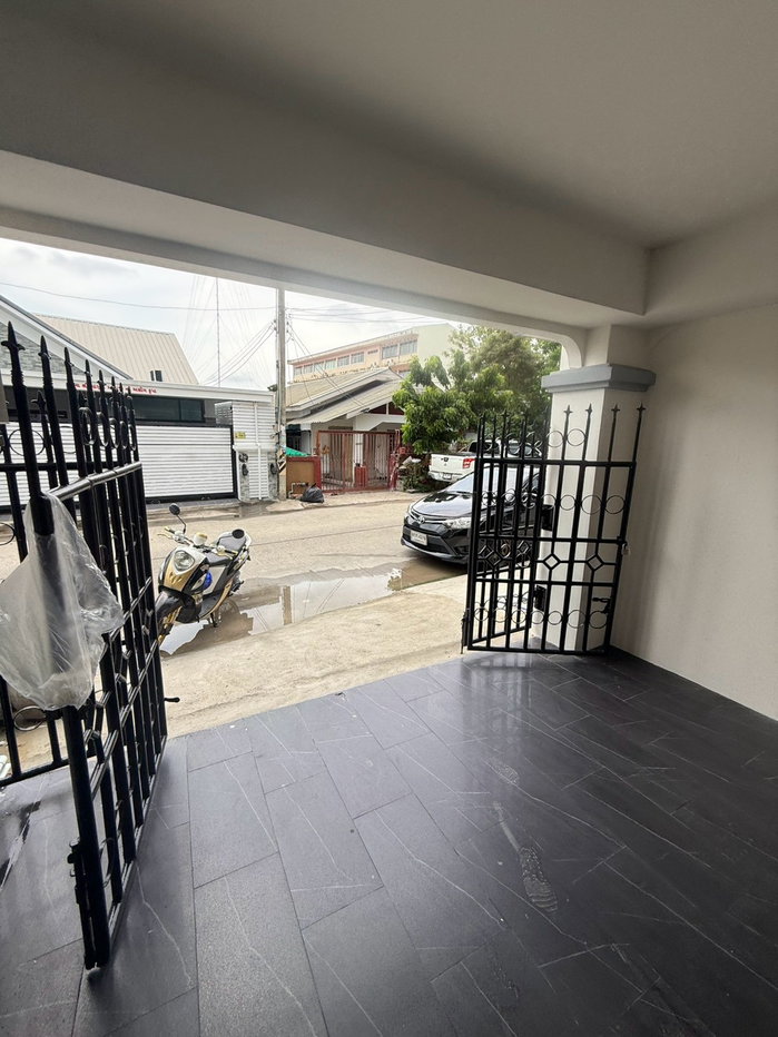 รูป ทาวโฮมสวยห้องรีโนเวท ใกล้แยกสุขุมวิท 2 ห้องติดแยกขาย เริ่มต้น 3.79 โอนคนละครึ่ง 22ตรว. - รูปที่ 60/64