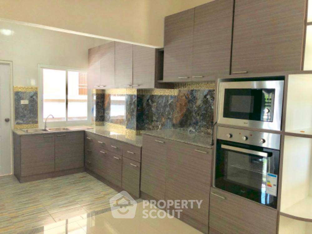 รูป บ้าน 5-ห้องนอน ที่ เดอะ บลิส กุลพันธ์วิลล์ 16 ใน สันกำแพง (ID 1542410) - รูปที่ 12/27