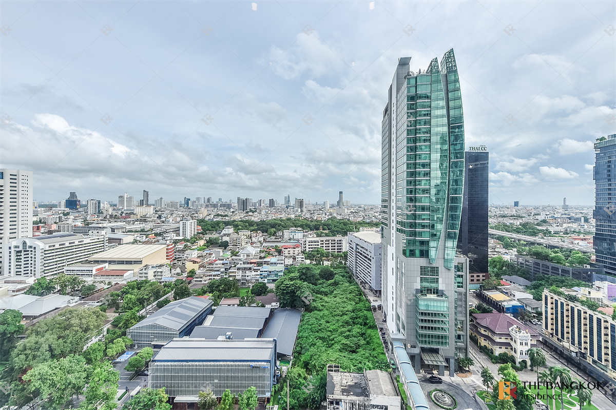 picture Comfortable and Ready to Move-in The Diplomat Sathorn near BTS Surasak - 2/10