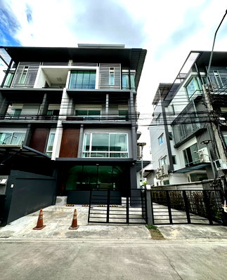 เช่าโฮมออฟฟิศ ทาวน์ อิน ทาวน์ : 🏢✨ ให้เช่าโฮมออฟฟิศ B Square เหม่งจ๋าย by Sansiri | ใกล้เลียบด่วนเอกมัย–รามอินทรา