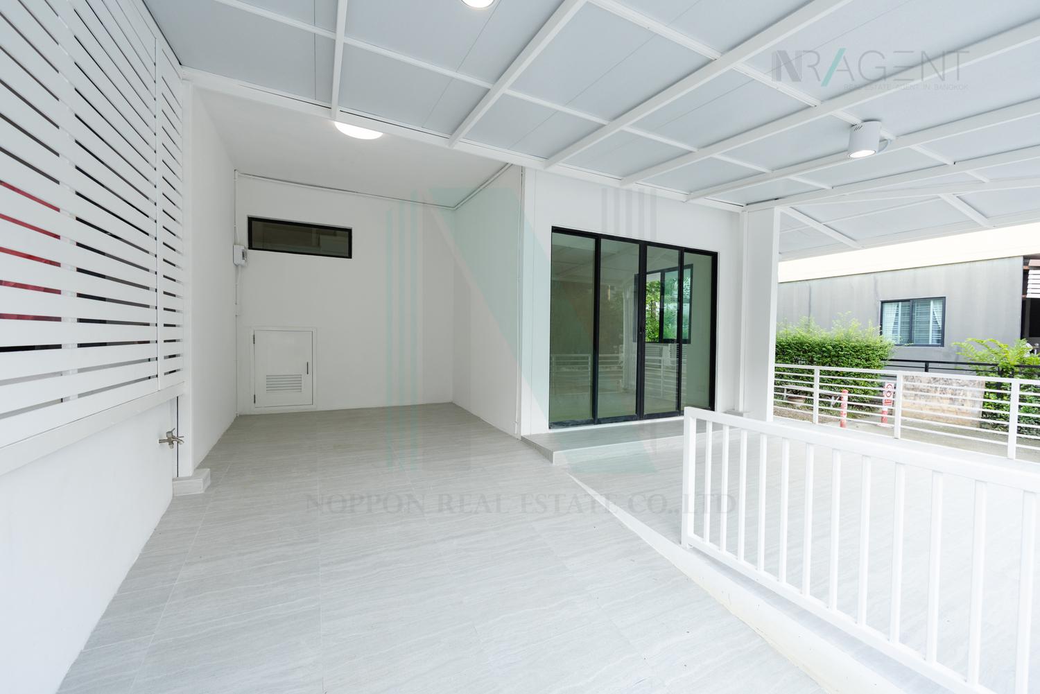 3-bed townhouse for sale, 105 sqm, 19.7 sq wah, The Connect Suanluang - Onnut
