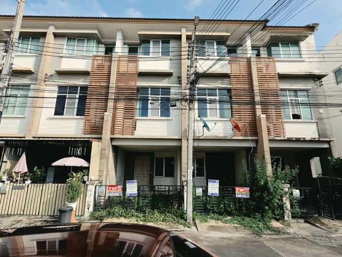 ขายทาวน์โฮม 5 ห้องนอน 317 ตร.ม. 32 ตร.ว. ทาวน์ พลัส ประชาอุทิศ