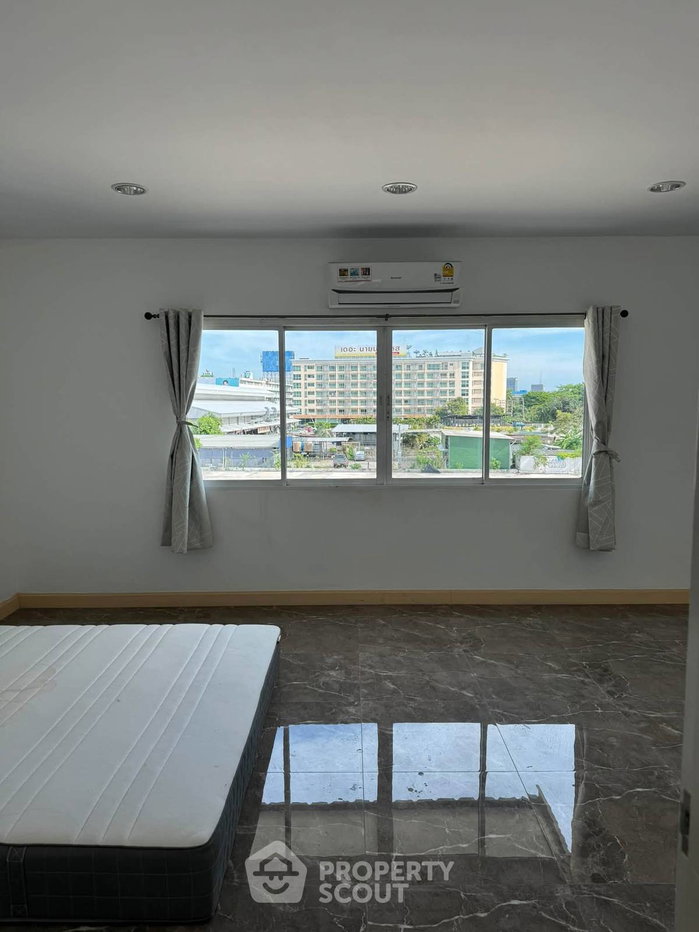 รูป ทาวน์เฮ้าส์ 4-ห้องนอน ใน หนองบอน (ID 3363469) - รูปที่ 30/36