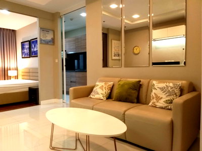 Condos for rent : For Rent 1 Bedroom 1 Bathroom 35 Sq.m. on 29th Floor B Building Fully Furnished Ready to move in Rental Price 12,000 Baht/month