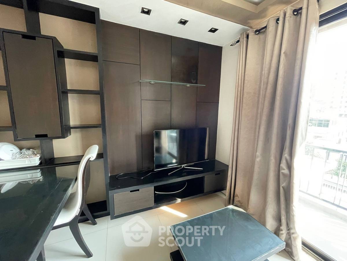 รูป คอนโด 1-ห้องนอน ที่ เลอ โคเต้ สุขุมวิท 14 ใกล้ BTS อโศก (ID 514487) - รูปที่ 4/18