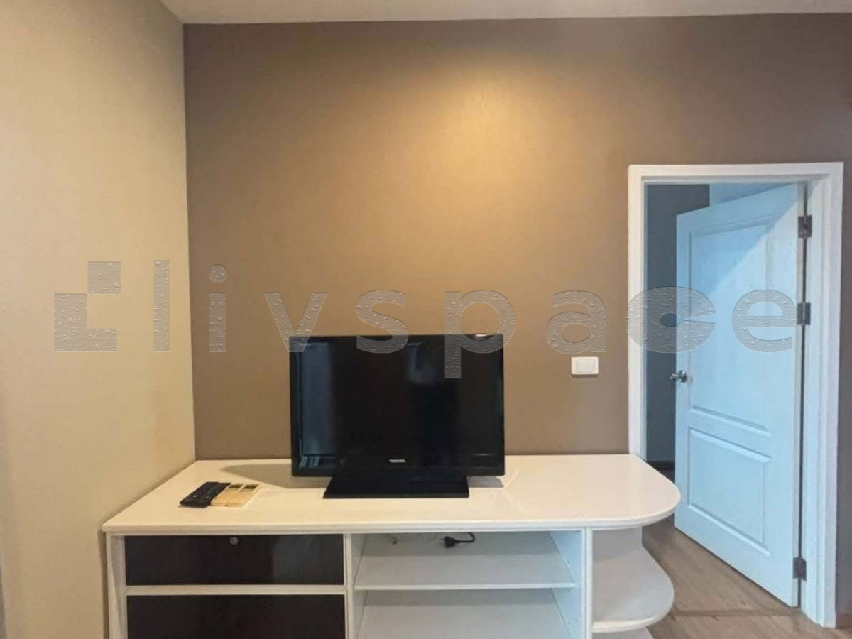 รูป ▚ L0JCCDツ ให้เช่า Hive Sathorn 1Bed 49ตร.ม. ห้องใหญ่ รีโนเวทใหม่ ทิศไม่ร้อน เฟอร์ครบ ติด BTS กรุงธนบุรี 0 เมตร✨ - รูปที่ 5/9