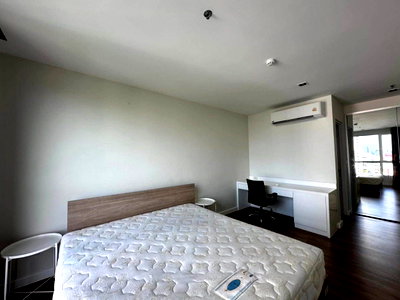 Condos for rent : 🔥Available for immediate move-in🔥 GO#2628 The Room Sathorn - Taksin✅ Add Line to schedule a viewing 🌸