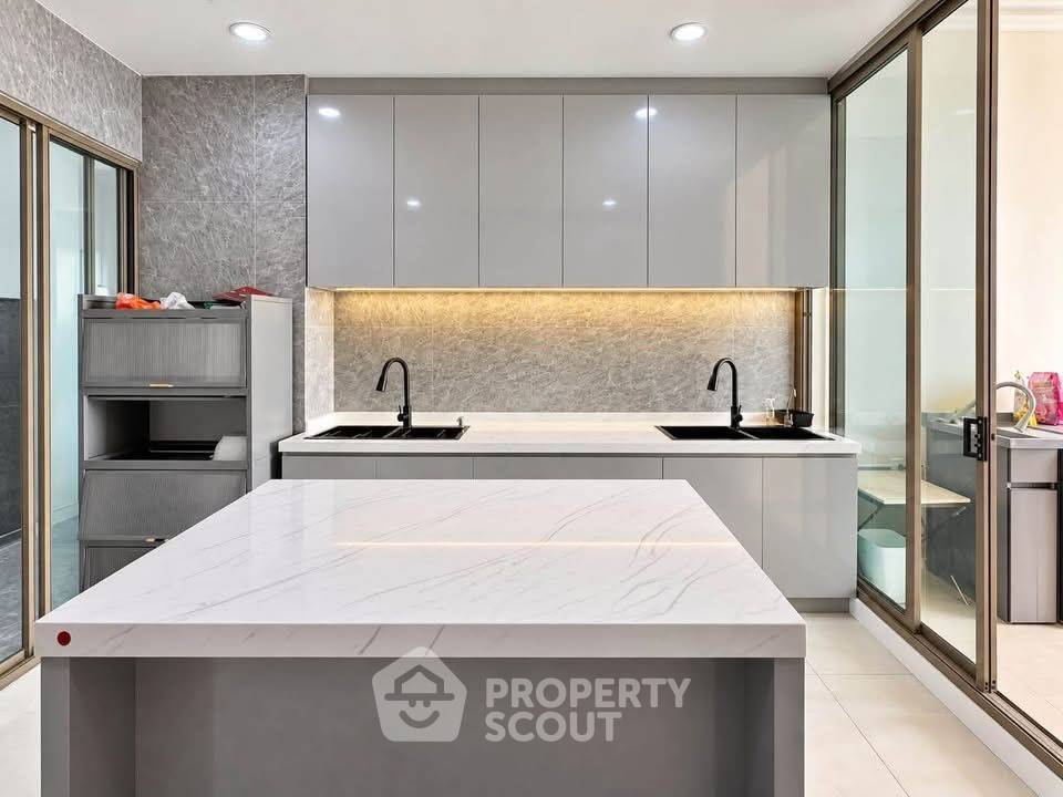 รูป 4 ห้องนอน ชั้น 34 พื้นที่ 355 ตร.ม. Supalai Oriental Sukhumvit 39 MRT เพชรบุรี (ID 3362556) - รูปที่ 20/20