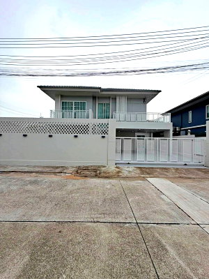 Houses for sale Bang Lamung Chonburi : Luxury 2-Story Pool Villa for Sale in Chaiyapruek 2, Pattaya | 4 Bedrooms | Fully Furnished | Land Size 61 sq.w.