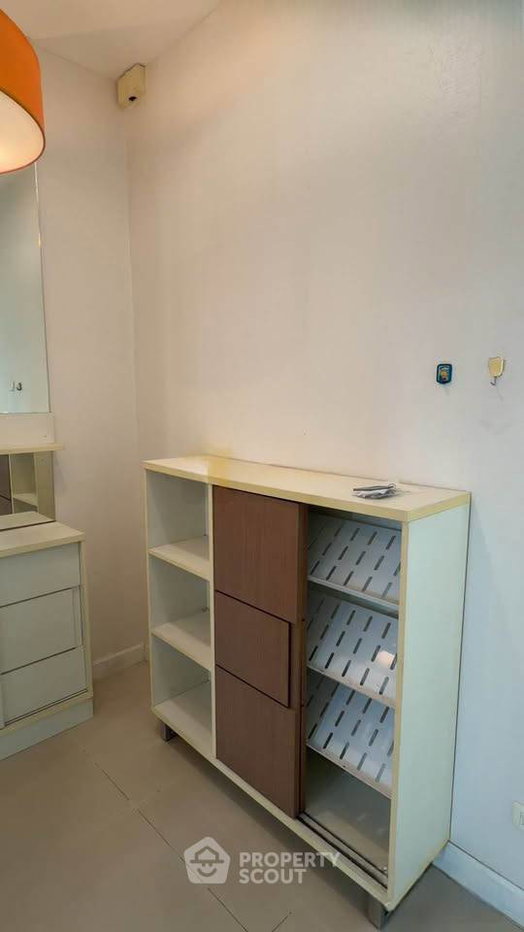 รูป ใกล้ BTS กรุงธนบุรี 100 ม. คอนโด 1 ห้องนอน Q House Sathon (ID 3025433) - รูปที่ 3/9