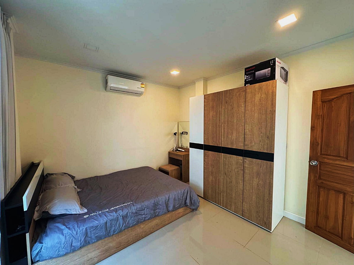 รูป ขายบ้านเดี่ยวพูลวิลล่า พัทยาเหนือ 4 ห้องนอน พร้อมสระว่ายน้ำส่วนตัว เนื้อที่ 126 ตร.ว. - รูปที่ 8/18